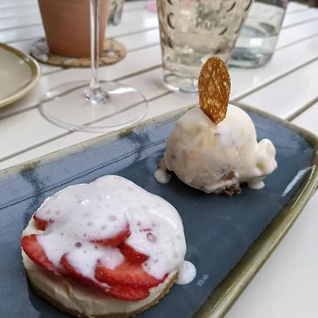 ホテル Mandelhof Neustadt an der Weinstraße