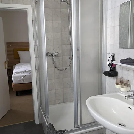 Mandelhof Hotel *