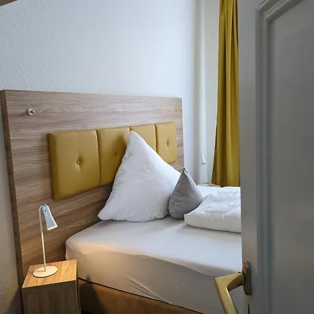 ホテル Mandelhof Neustadt an der Weinstraße